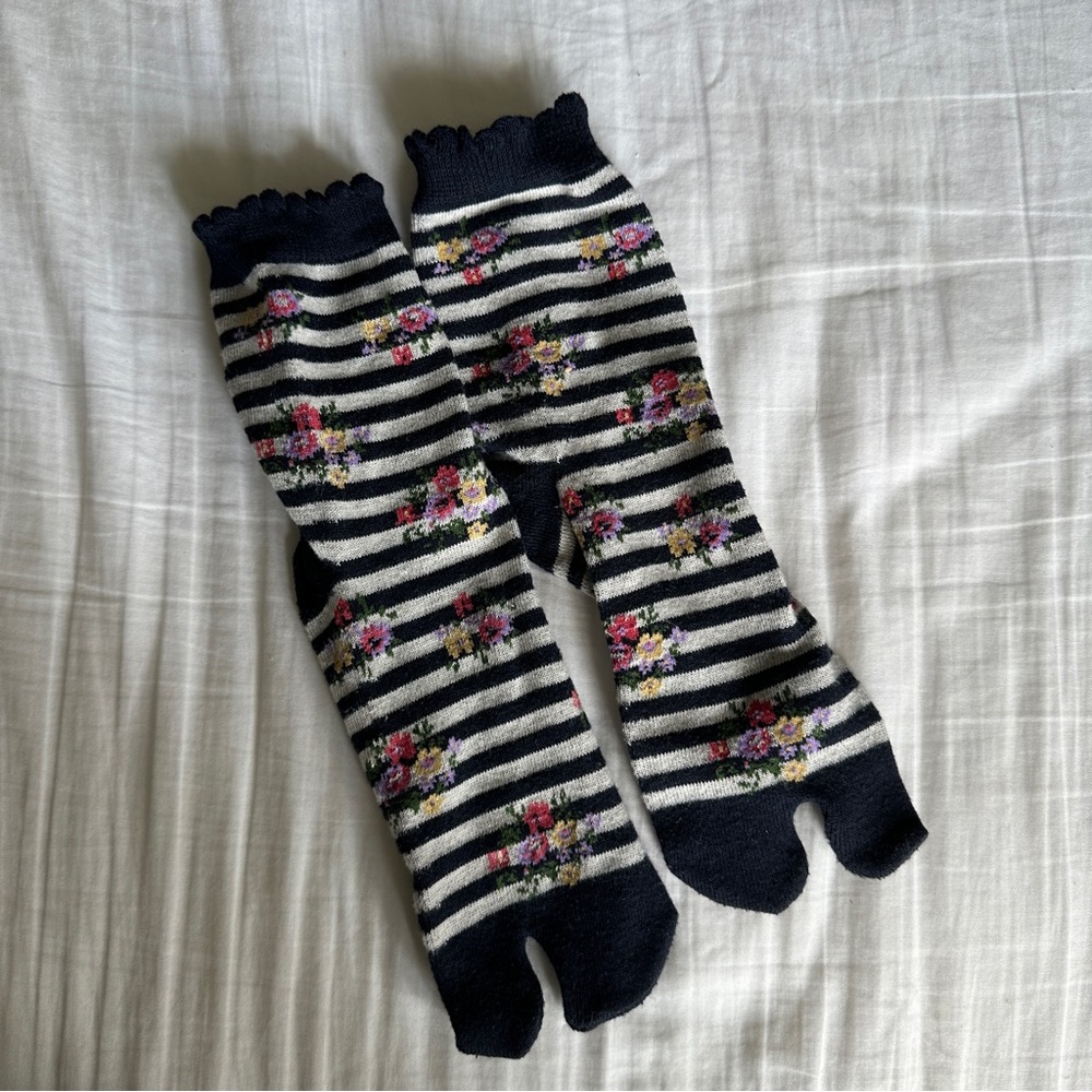 Striped Floral Tabi Socks